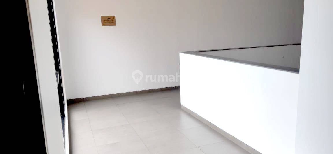 Modern 3-Bedroom Apartment in Alam Sutera with Comprehensive Facilities