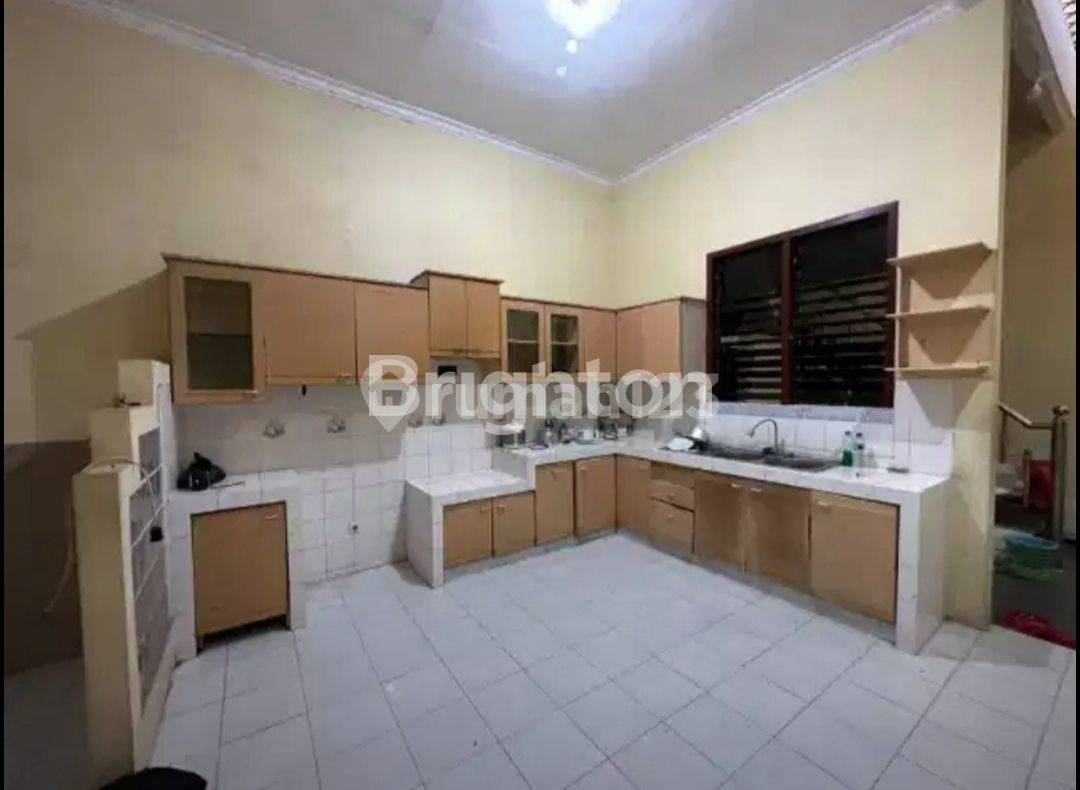 2-Story House Near Galaxy Mall, Strategic Location in Surabaya