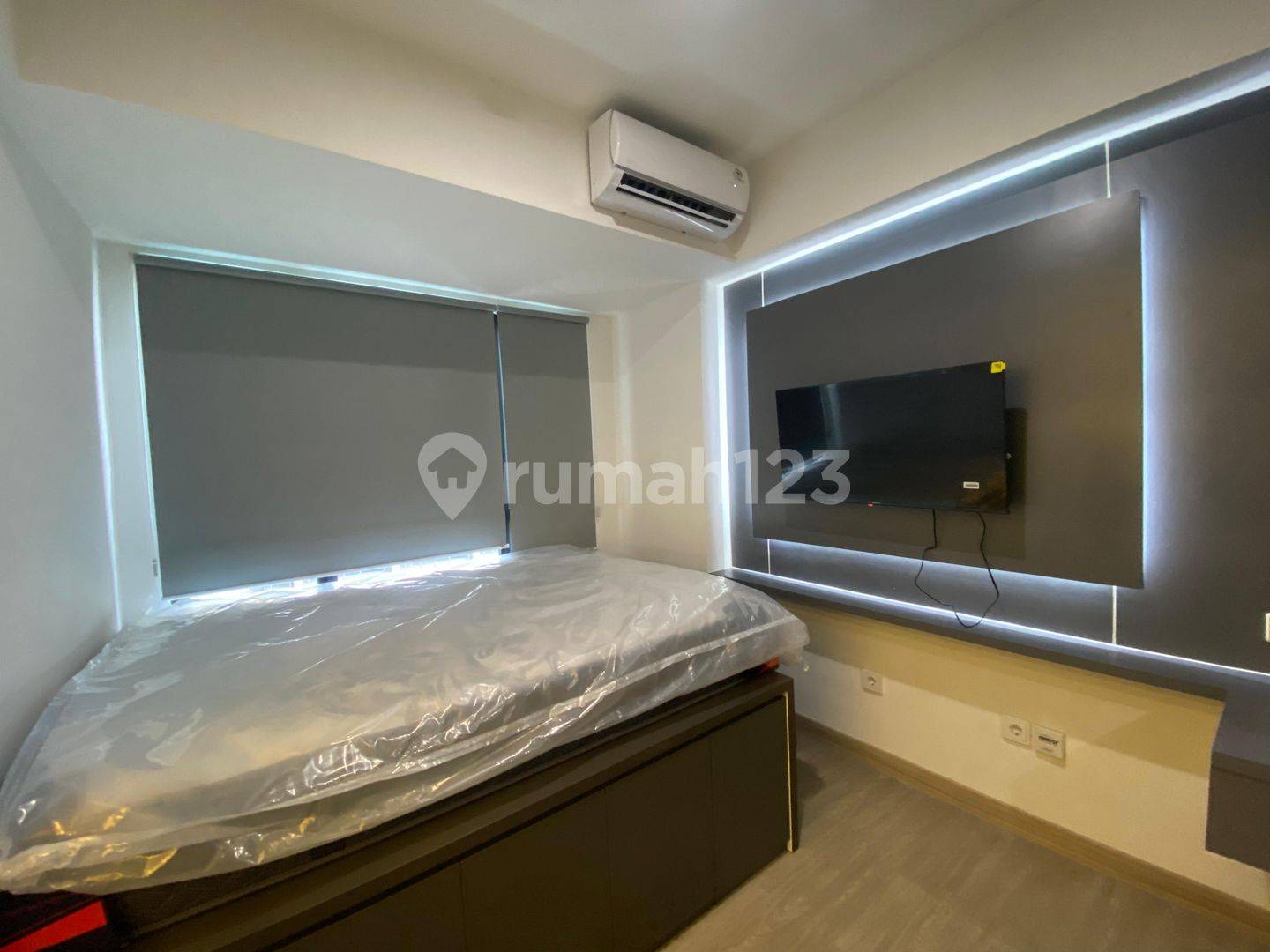 Studio Apartment at Collins Boulevard - Fully Furnished