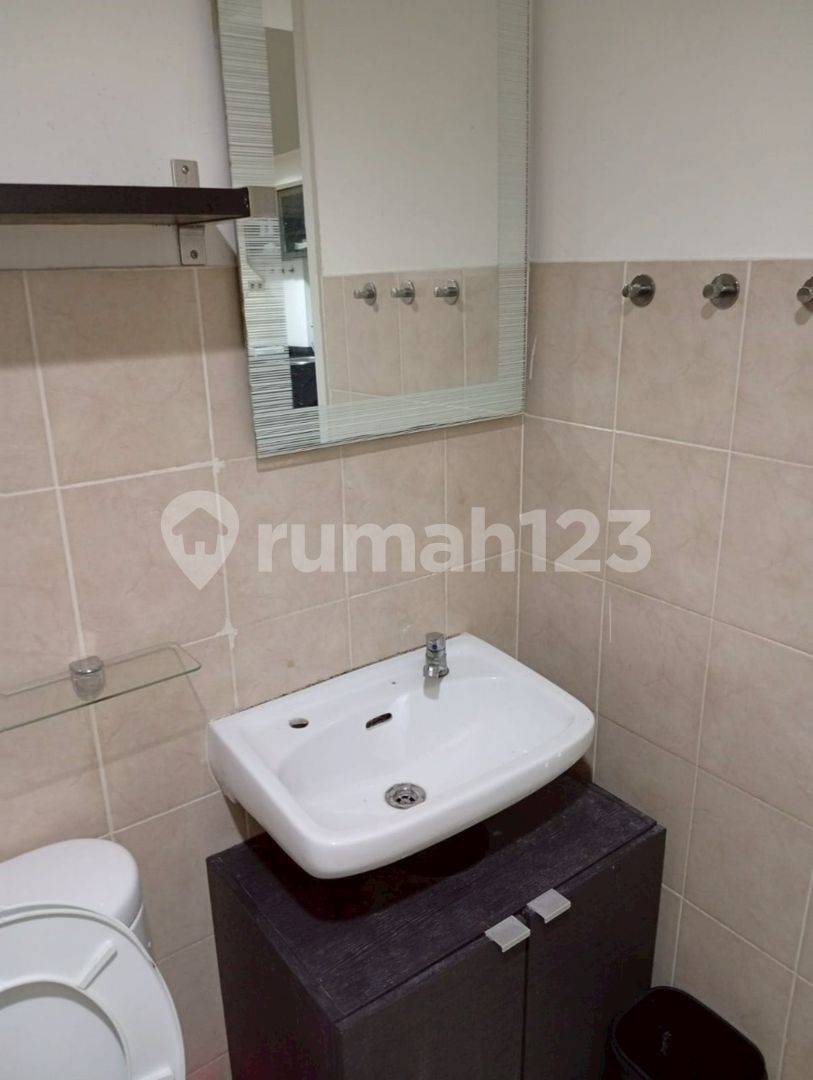 Green Bay Pluit-тегі заманауи дизайнды студиялық пәтер