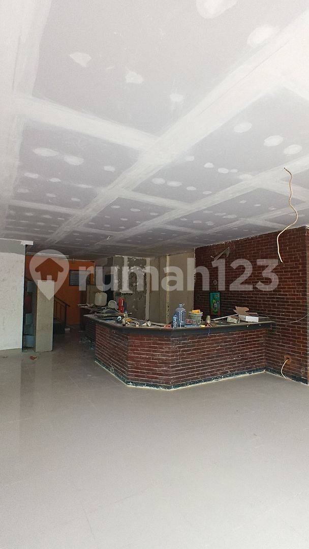 4-Story Commercial Building for Rent in Bekasi City Center
