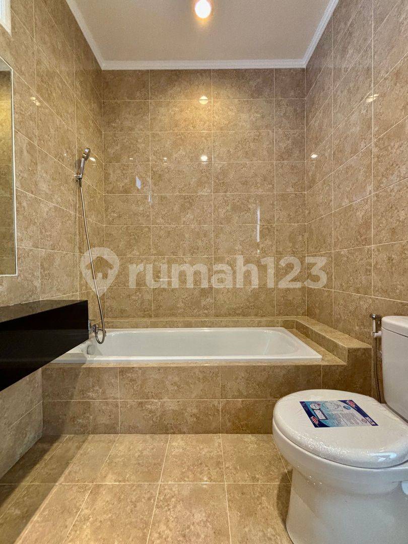Spacious 4-Bedroom House in Kalibata, South Jakarta