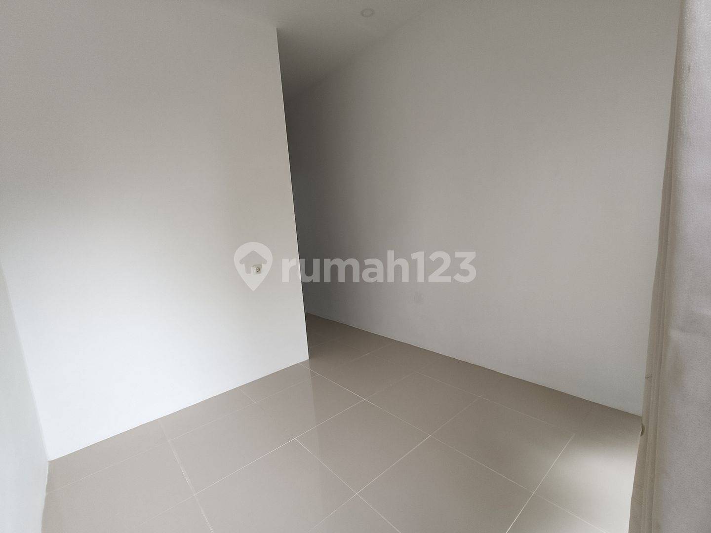 Modern Minimalist House Near Gegerkalong