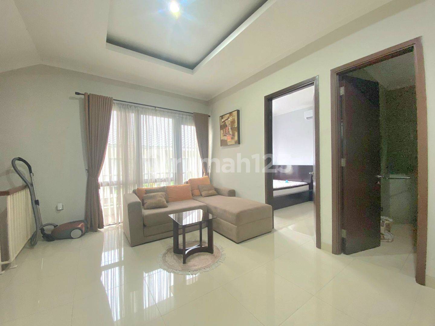 Kebayoran Residence, Bintaro-дағы кең 4 бөлмелі үй