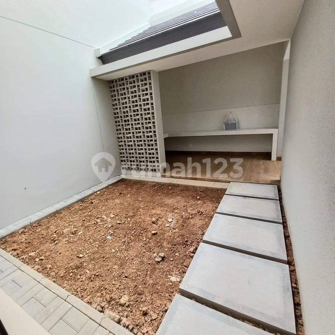 Summarecon Flora Fiona House Rental - 3 Bedrooms, Modern Design