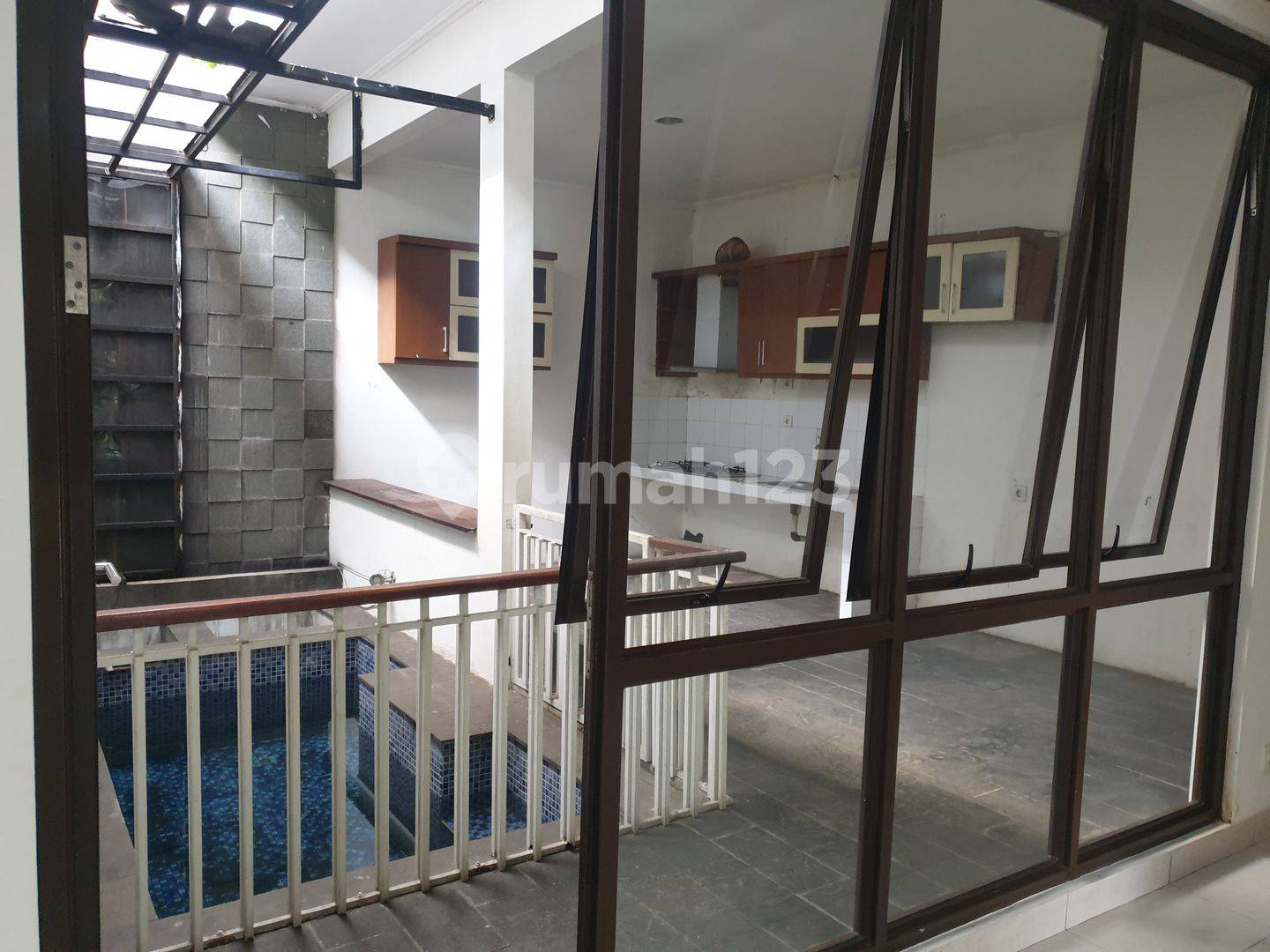 Strategic Location Rental at The Icon BSD City Near AEON Mall