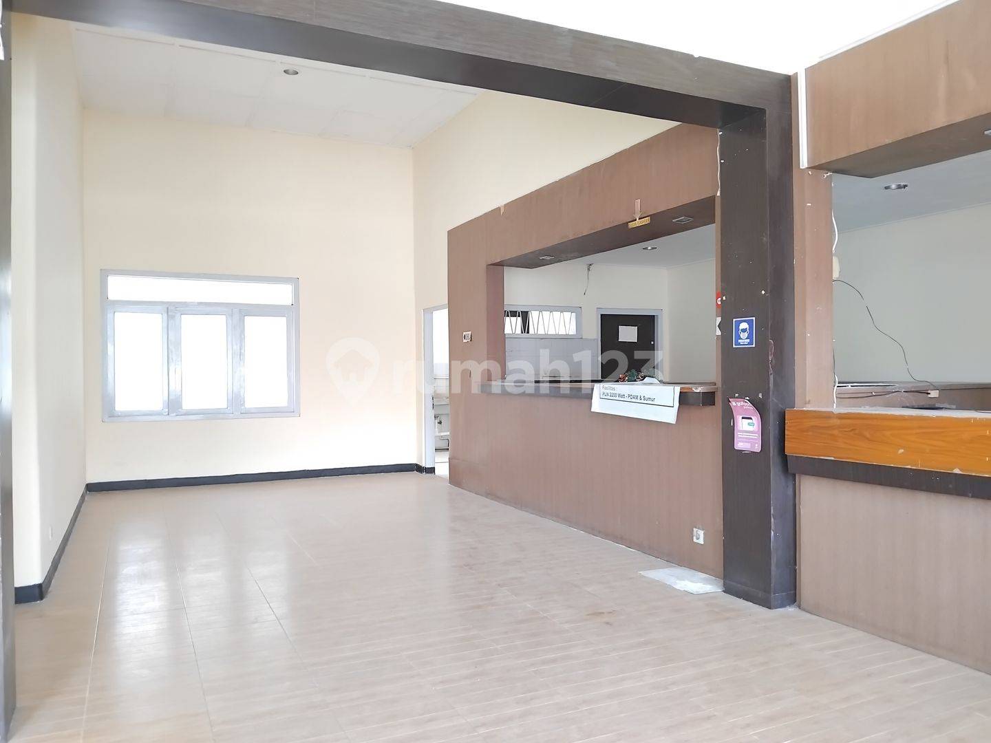 Business Space for Rent - Suitable for Cafe or Restaurant
