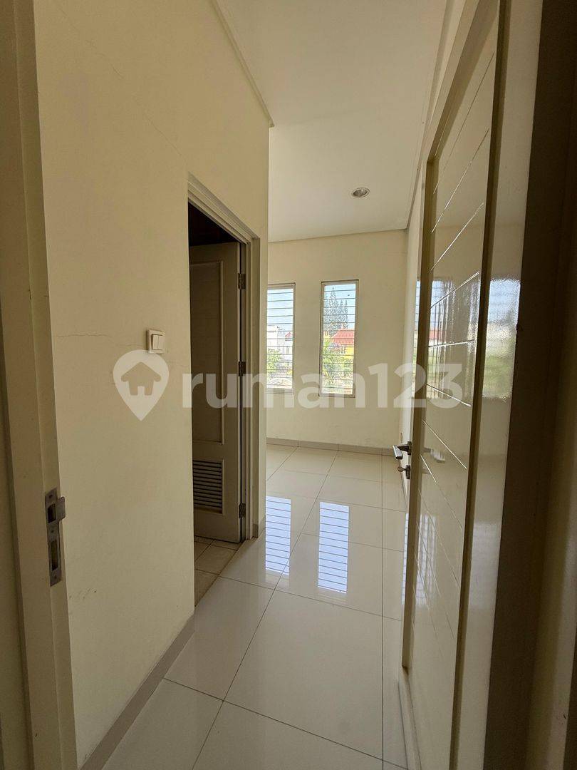 For Rent 5-Bedroom House In Residence One Very Cheap