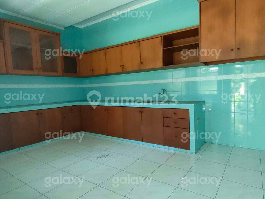 Большой дом рядом с Иджен, Маланг - 600м² с 6 спальнями и садом