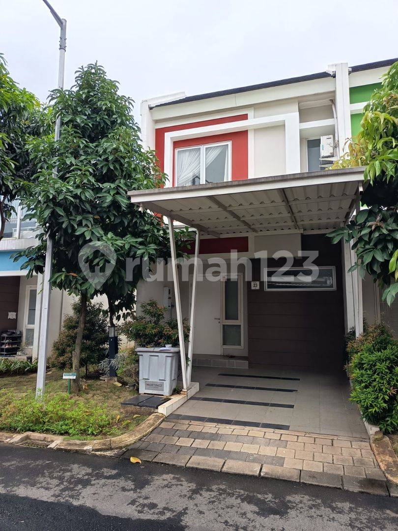 Furnished 3-Bedroom House in Gading Serpong with Melody Lake Proximity