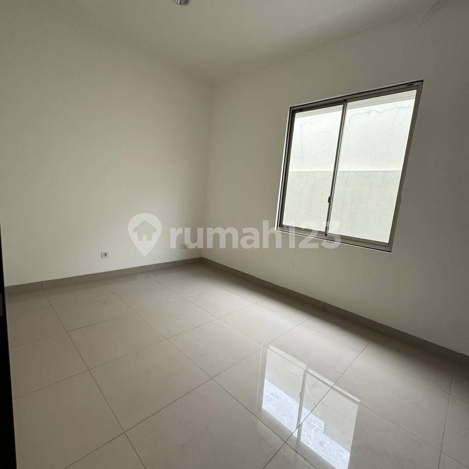 Pantai Indah Kapuk 2 үйі - Кең 2 қабатты жылжымайтын мүлік