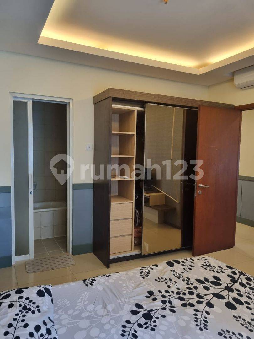 3 Bedroom Apartment in Thamrin Residence, Fully Furnished