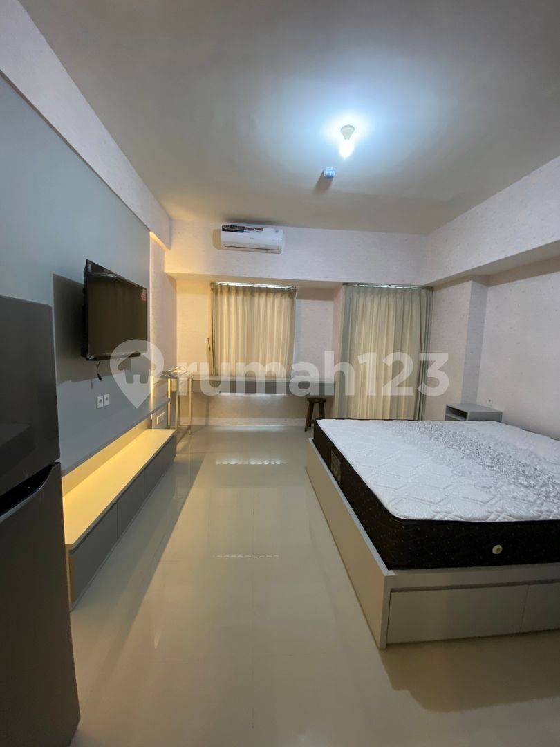 Просторная студия в Tanglin Pakuwon, Западная Сурабая