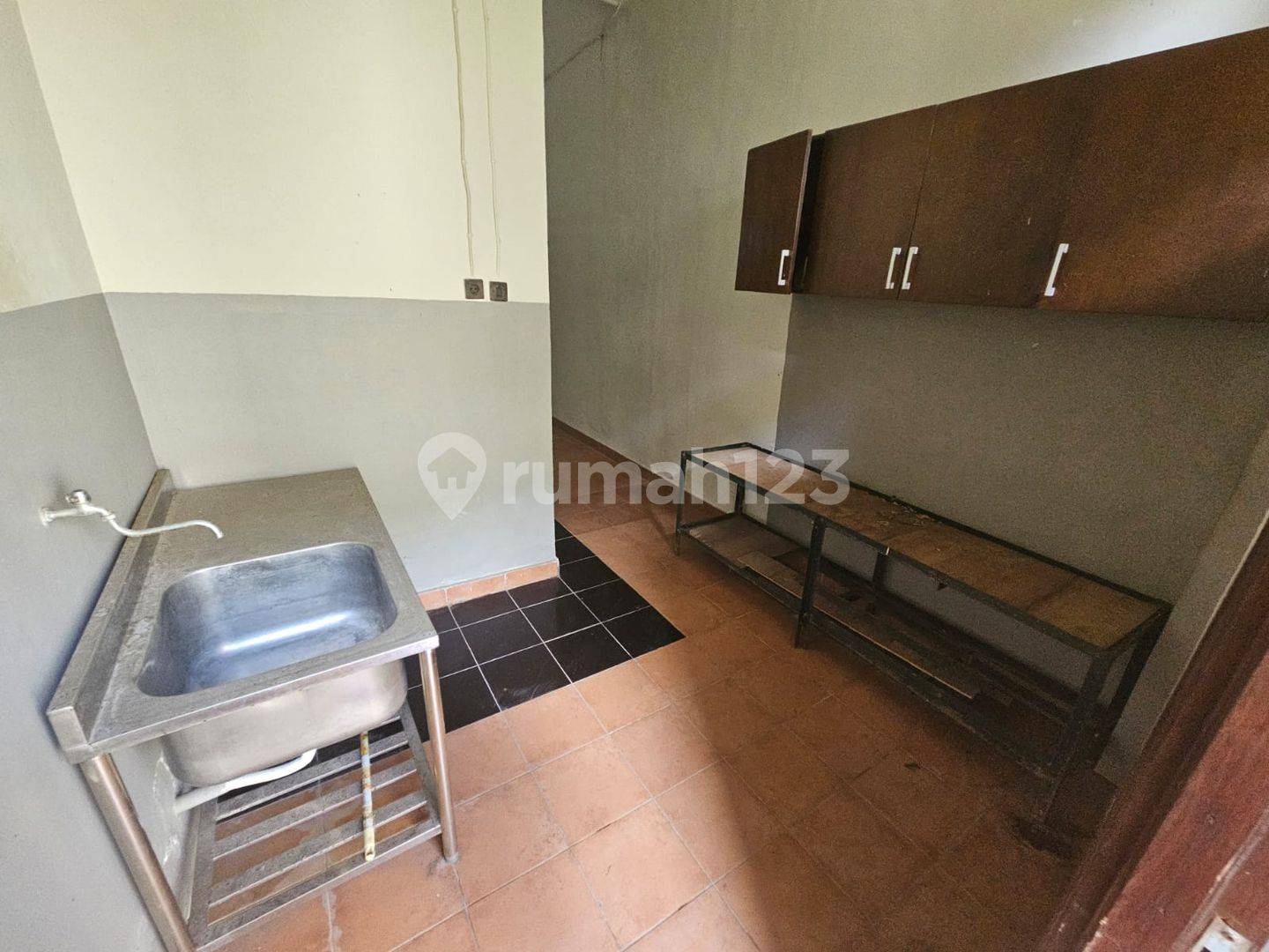 Rental House at Imam Bonjol - Ready to Move In
