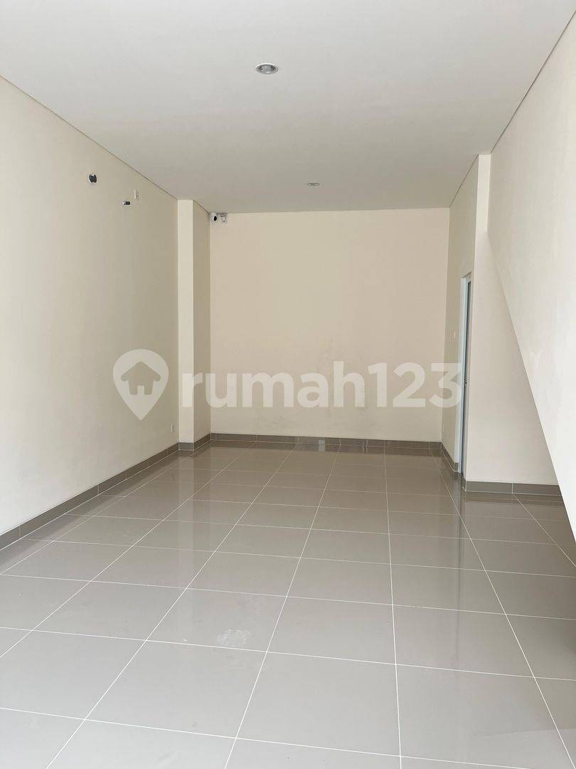 Ruko Verona Junction в Gading Serpong - Стратегическое коммерческое пространство