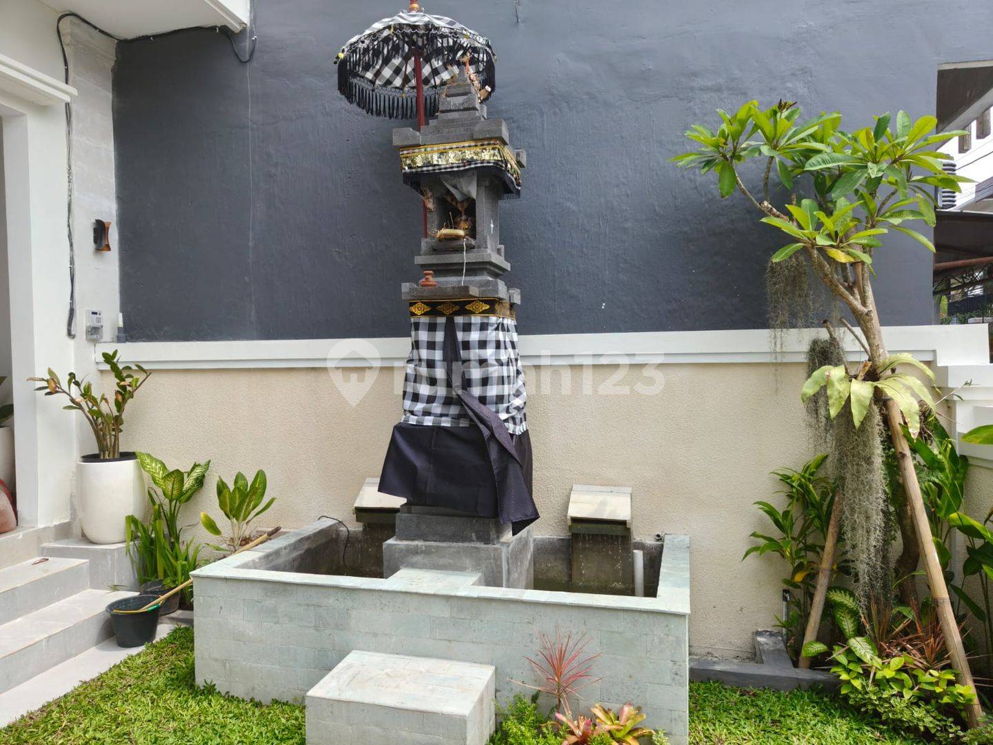 4 Bedroom Brand New Villa in Kebo Iwa