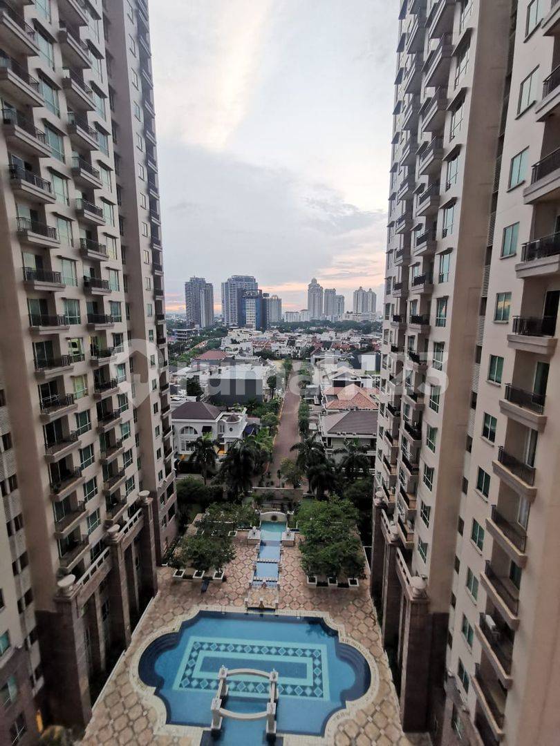 2-комнатная квартира в Senayan Residence, хорошее расположение, низкий этаж