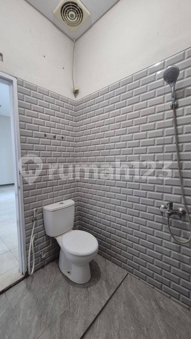 House in Kota Baru Parahyangan, Mayang Sunda