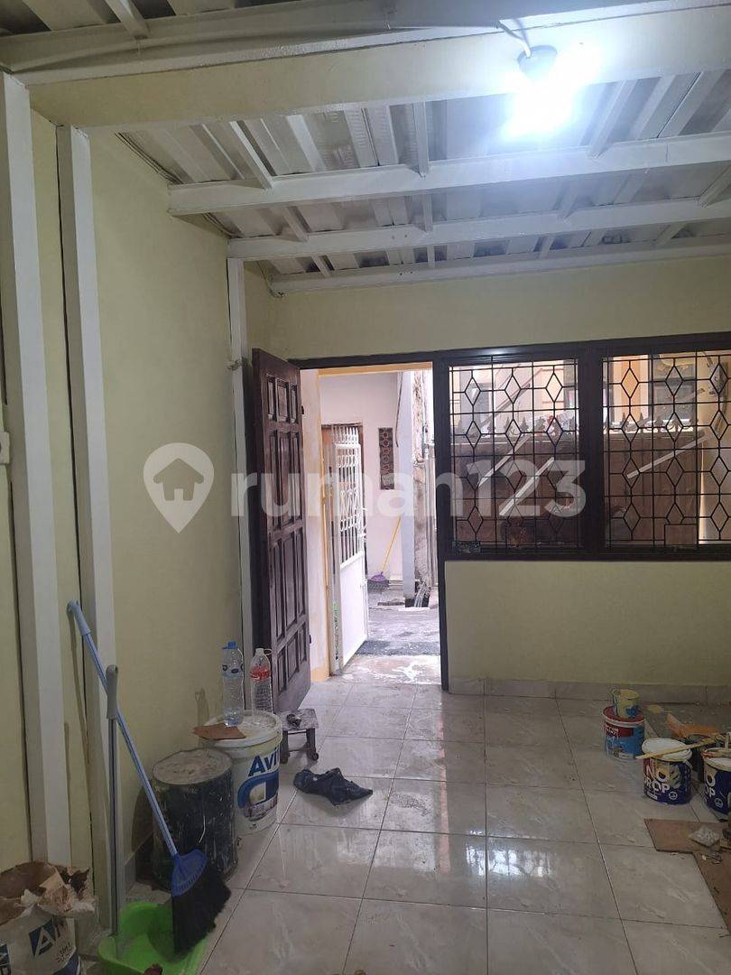 2-Story House in Sunter, Haji Mawar Area, Compact Urban Living