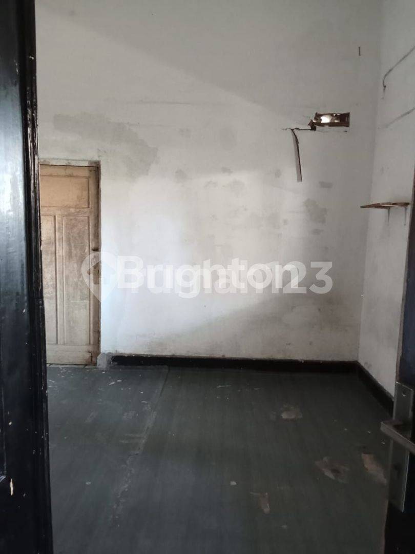 Spacious Property in Surabaya - Suitable for Business or Office