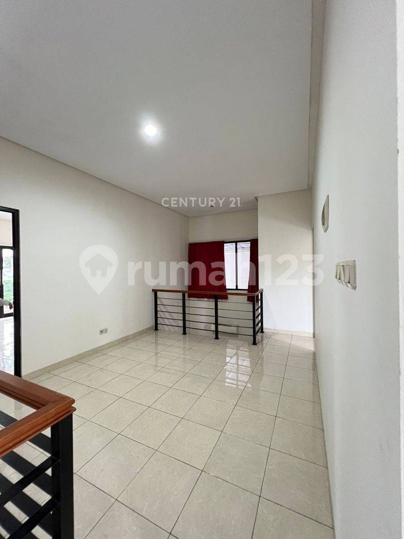 Strategic House Near City Center in Danau Bogor Raya Housing
