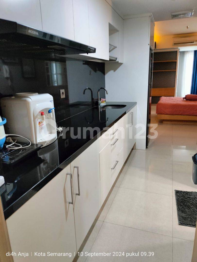 Pinnacle Louis Kienne Pandanaran пәтері - қала көрінісі, толық жабдықталған