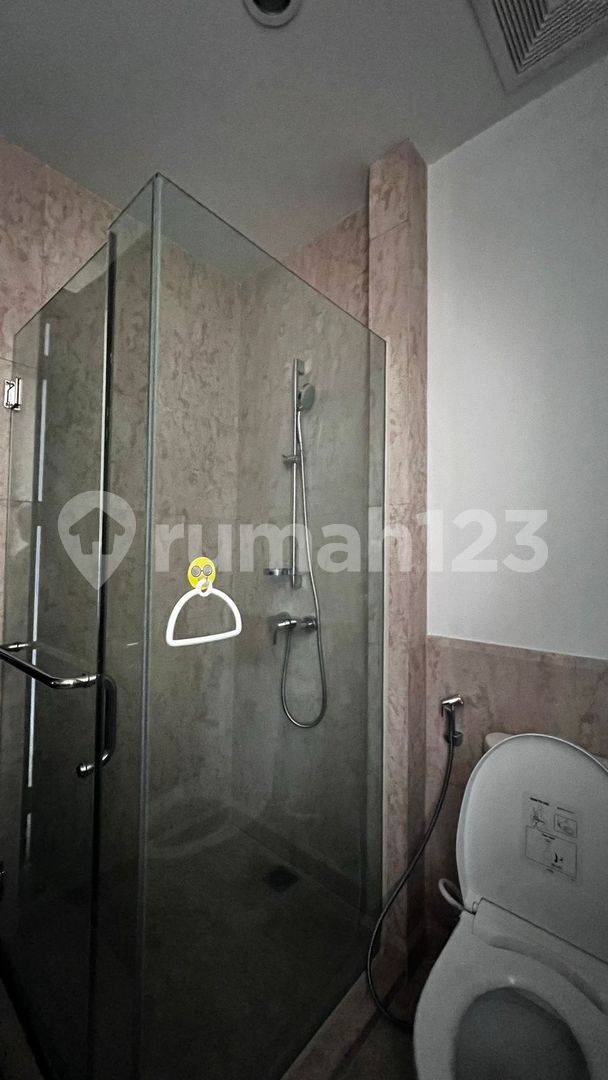 Luxurious 2-Bedroom Apartment in Pakubuwono View, South Jakarta