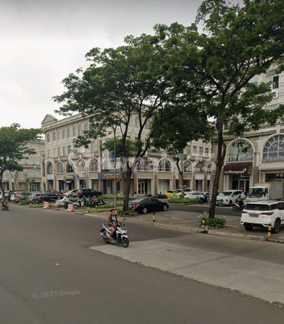 Rukan Crown, Green Lake City - 3-Story Building