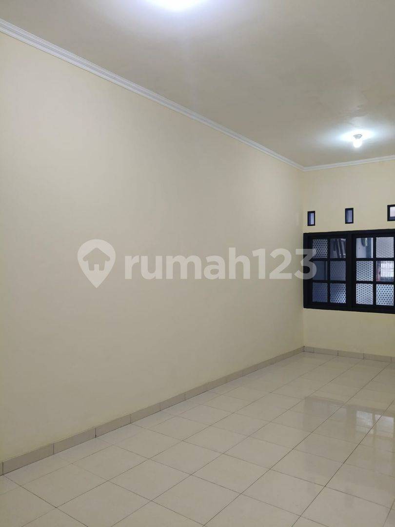 2-этажный дом в Памуланге, 120м², 3 спальни, 2 ванные комнаты