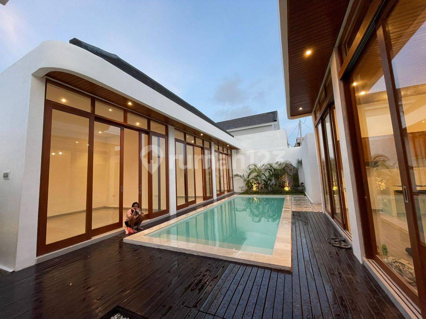 Tropical 3-Bedroom Villa Near Pantai Lima Beach – 2-Min Ride!