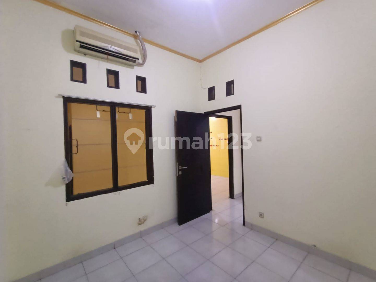 Tamansari Majapahit Rental House - Spacious 2-Bedroom Property