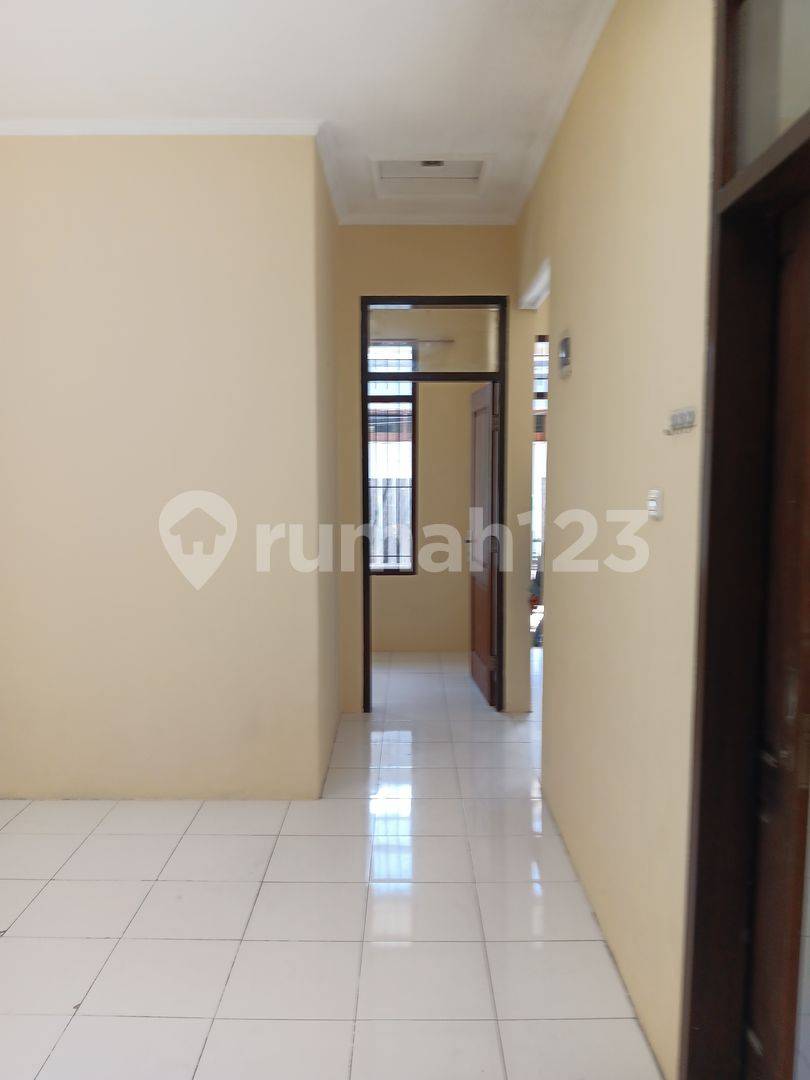 Two-Bedroom House in Strategic City Location Near Key Facilities