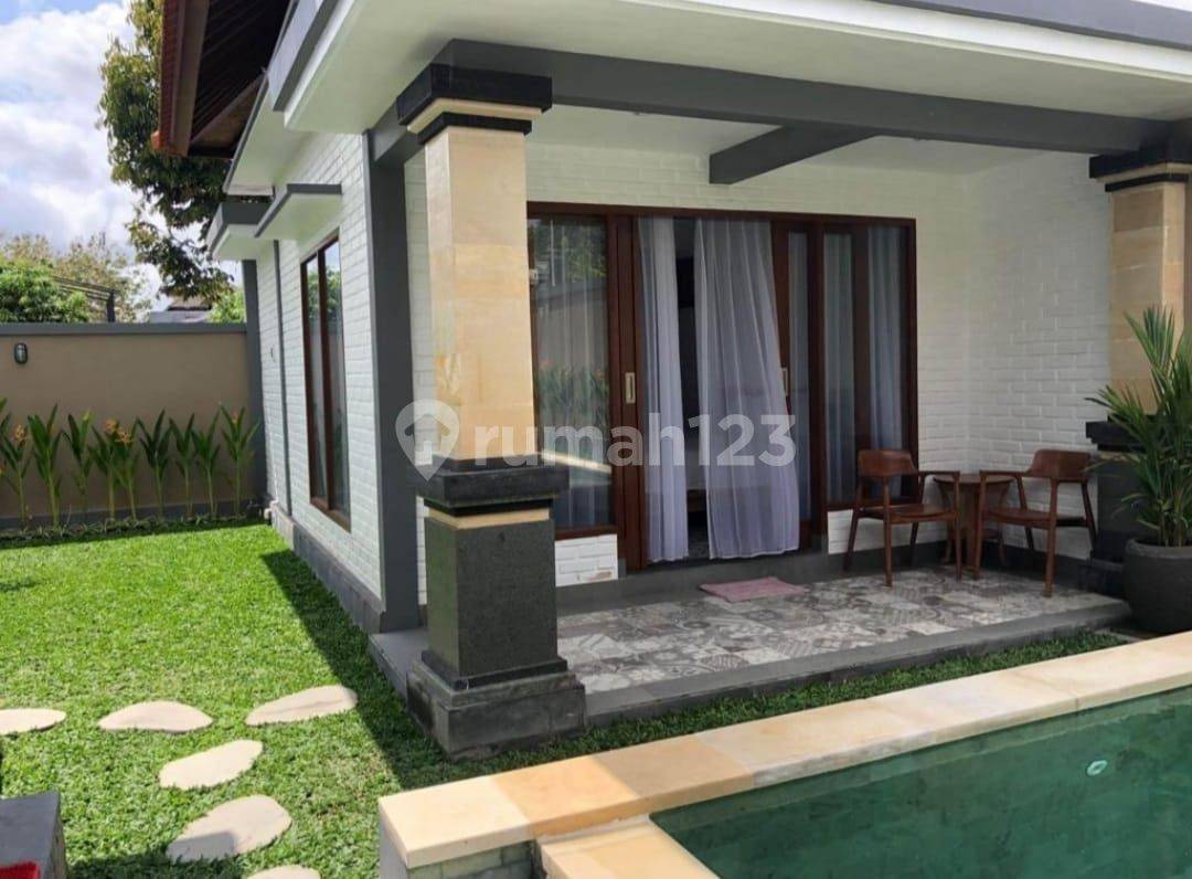 Villa in Padonan, Canggu, Bali - Strategic Location with Private Pool