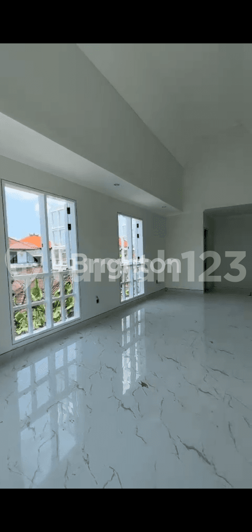 Two-Story Commercial Space in Strategic Denpasar Location