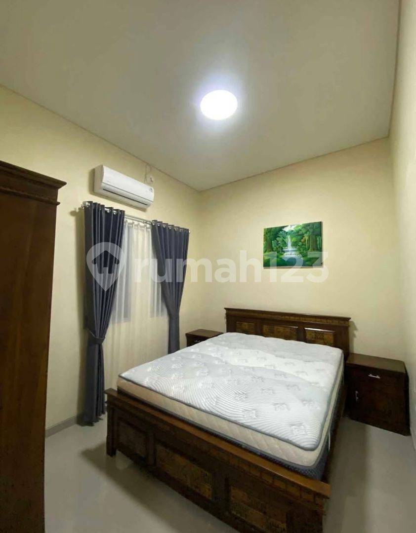 2-Story House in Taman Griya with 3 Bedrooms, Fully Furnished
