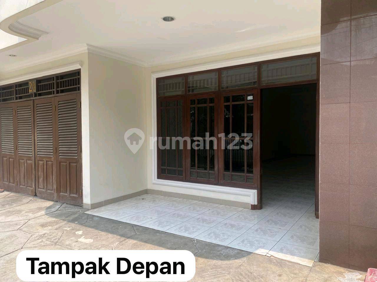Two-Story Unfurnished House in Tebet Timur Dalam