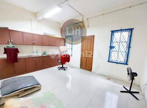 3-Story Commercial Shop/Property in Pantai Permata Baloi
