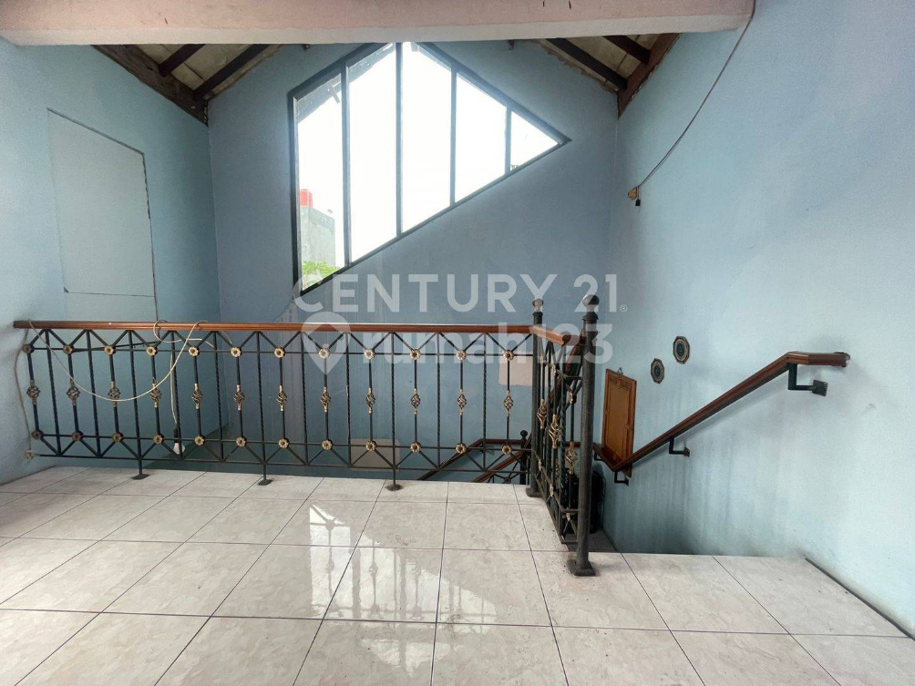 Spacious 3-Bedroom House in East Jakarta