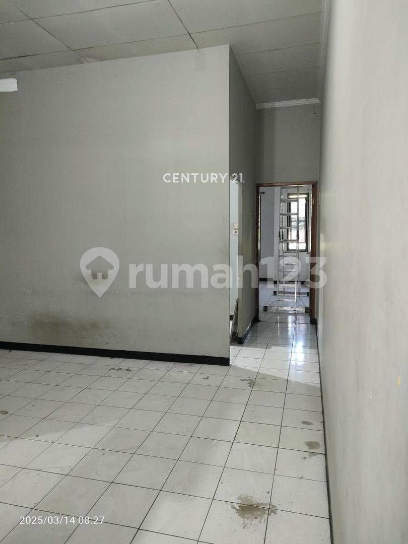 Taman Kopo Indah 3, Бандунгтегі 2 қабатты стратегиялық коммерциялық кеңістік