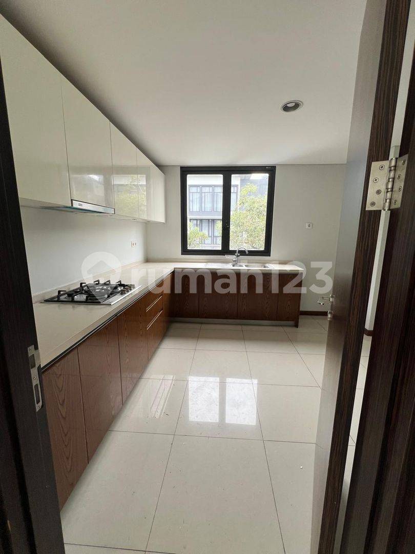 Semi Furnished Corner House at Lakewood Cluster, Nava Park BSD