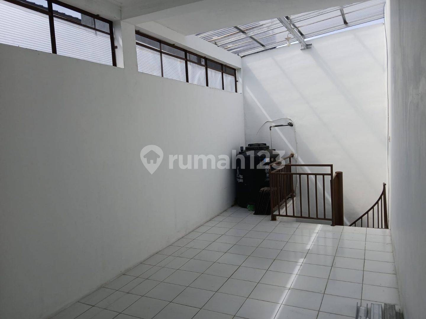 Ready to occupy house in Taman Kopo Ketapang complex