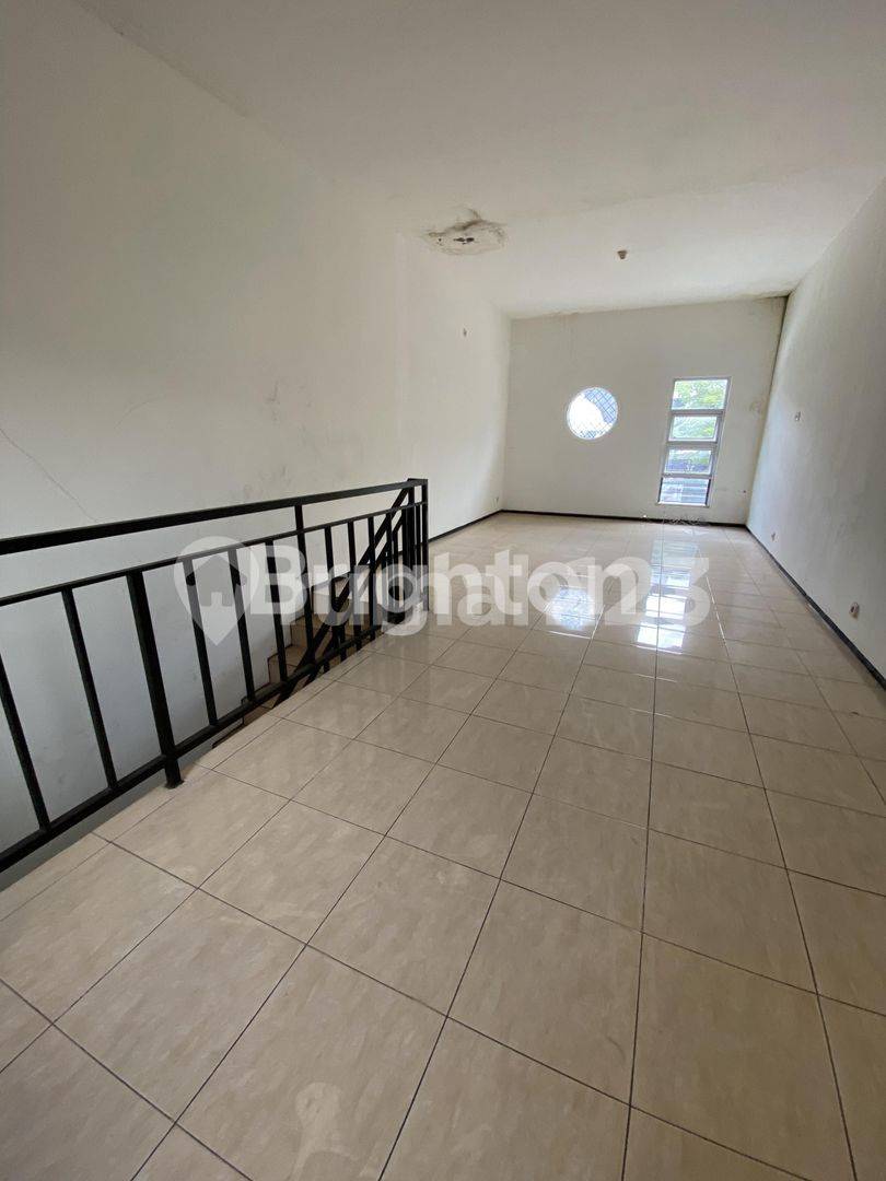 Strategic 2-Story Commercial Space in Malang City Center