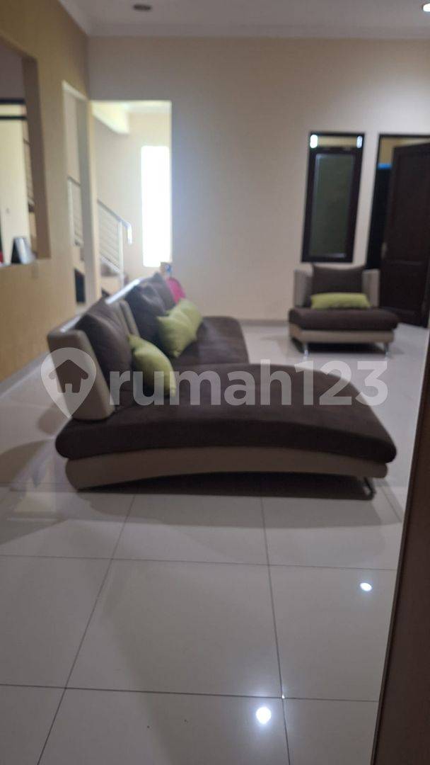 Fully Furnished House in Batununggal - 4 Bedrooms, 3 Bathrooms
