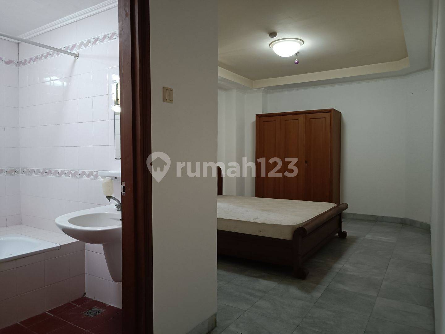 Mitra Oasis Residence - Орталық Джакартадағы кең 4 бөлмелі пәтер