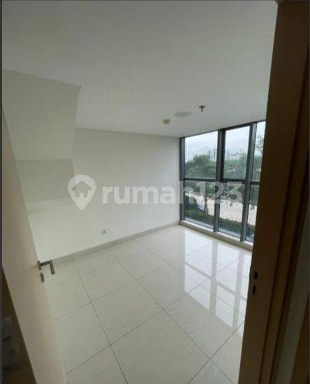 1.5 Floor Semi-Furnished Apartment in Sedayu City, Kelapa Gading, North Jakarta