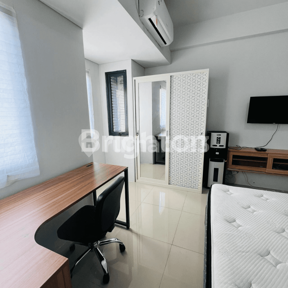 Furnished Apartment at Cornell with Amenities