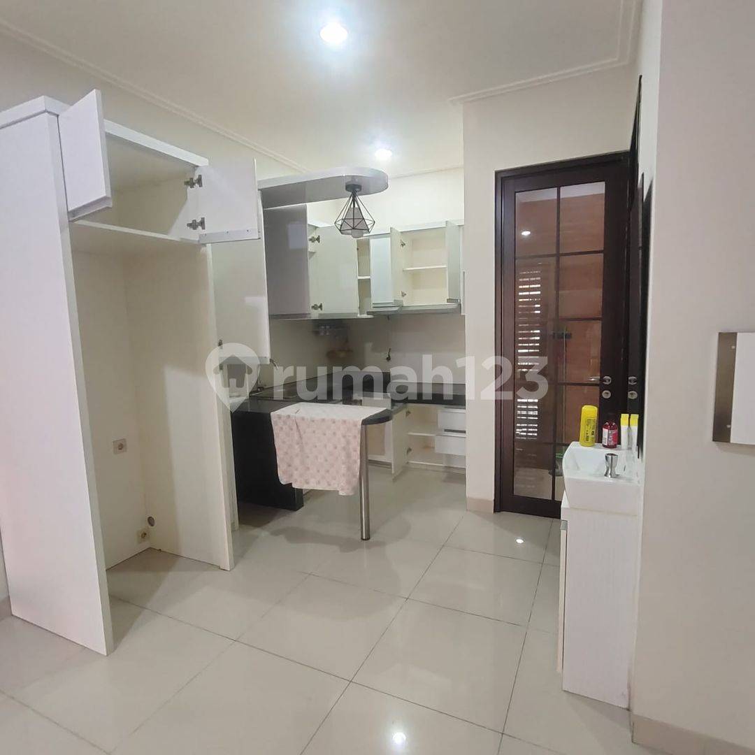 Green Village Rental - 2 Bedroom Townhouse with Modern Design