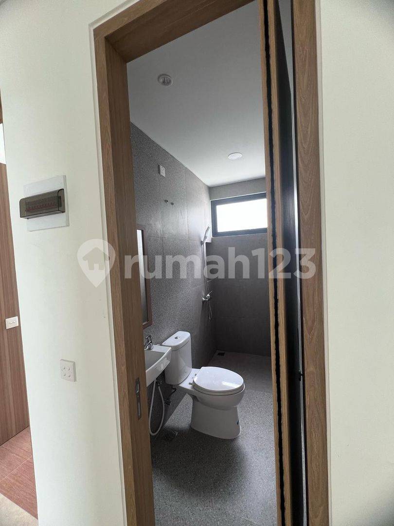New House in BSD with 4 Bedrooms, 3 Floors, Fully Furnished
