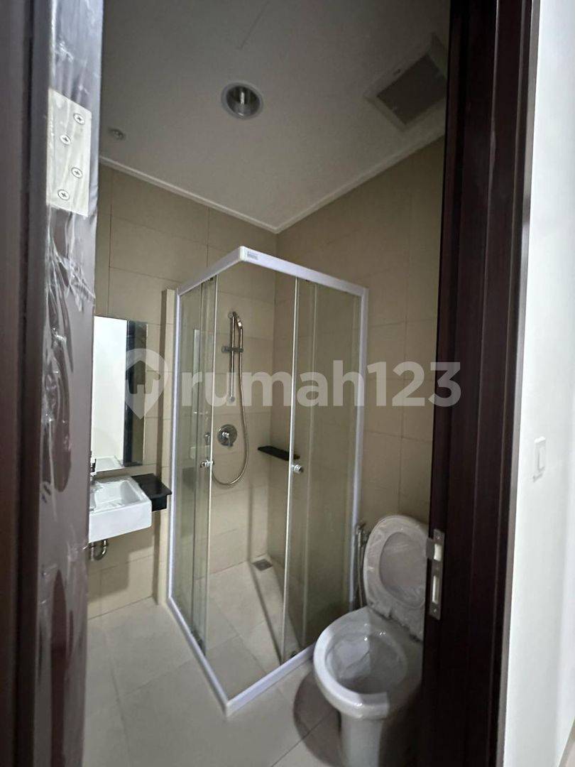 PIK 2 House Rental - 8x10 Spacious Property with 4 AC Units