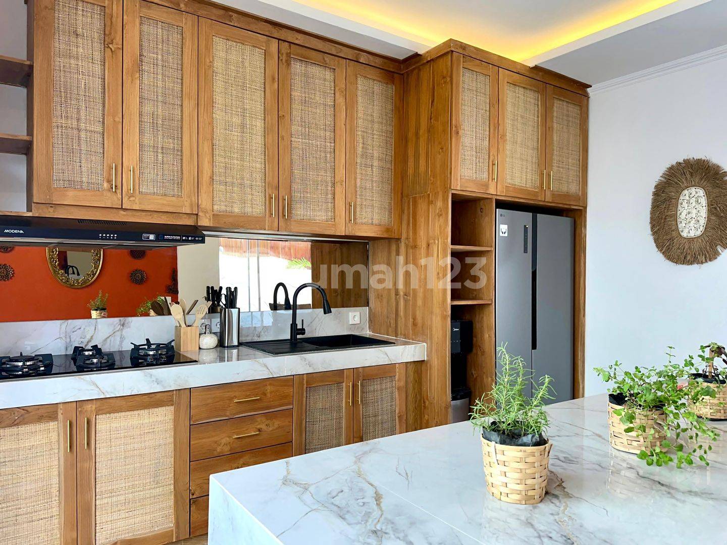 3 Bedroom Brand New Villa in Padonan with Weekly Services